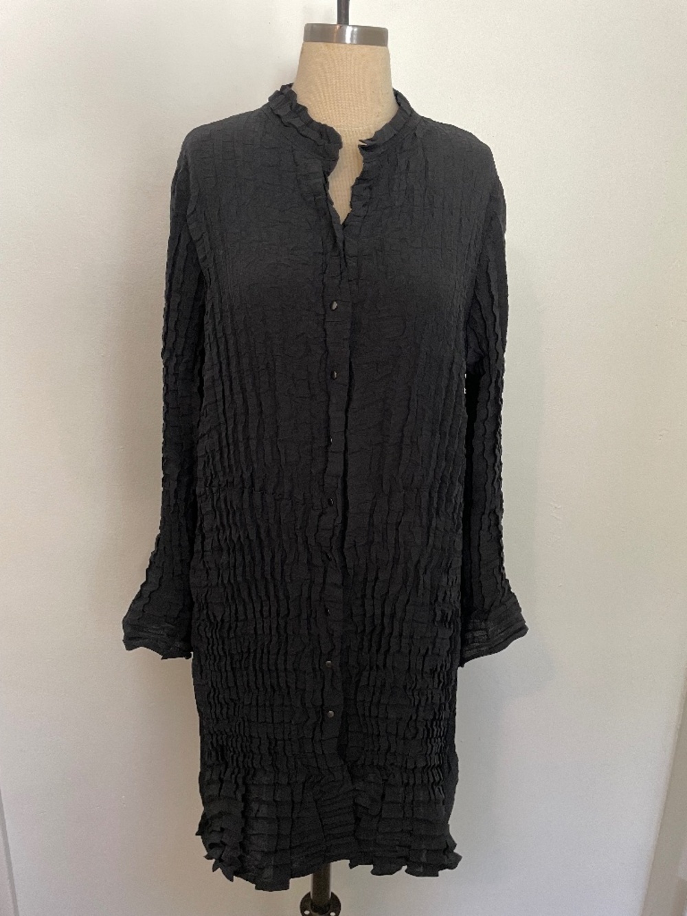 Babette SF Crinkle Pleated Midi Long Sleeve Dress Lagenlook, Black, Size Medium